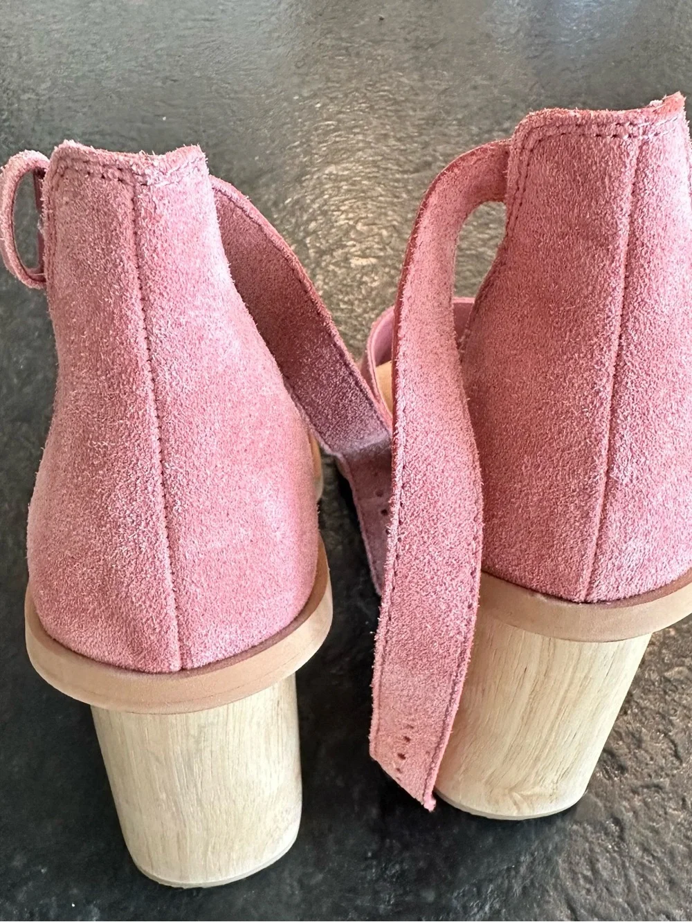 Treasure & Bond Audrey Ankle Strap Sandal in Dark Blush Suede size 8.5M